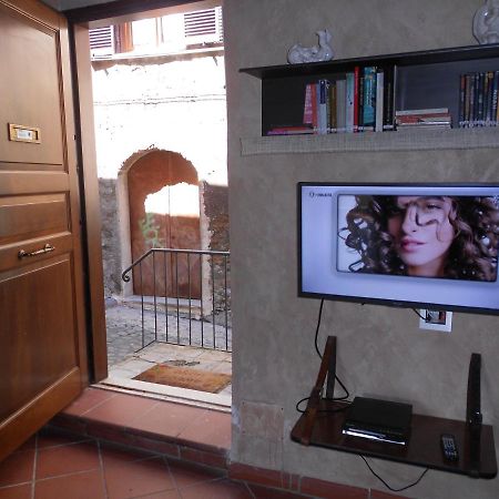 Alloggio Turistico Rizzuto - Centro Storico Bracciano  Zewnętrze zdjęcie